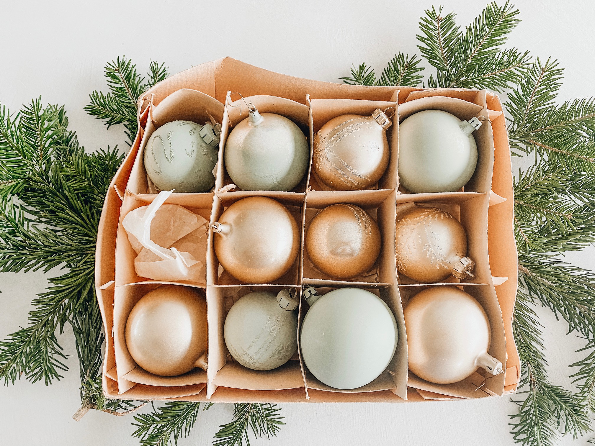 DIY kerstballen verven Happy Handmade living